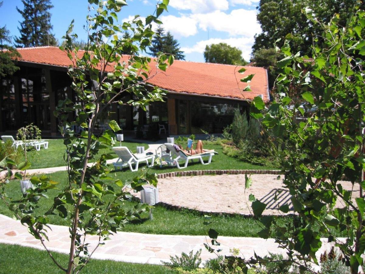 Hotel Pirin Bansko Exterior photo